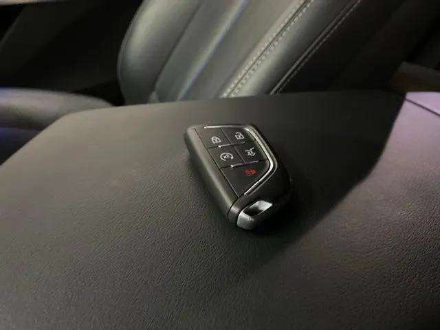 Used 2024 Cadillac Lyriq Luxury RWD image 98