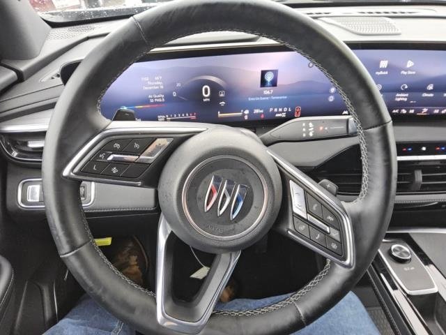 Used 2025 Buick Enclave Preferred image 8