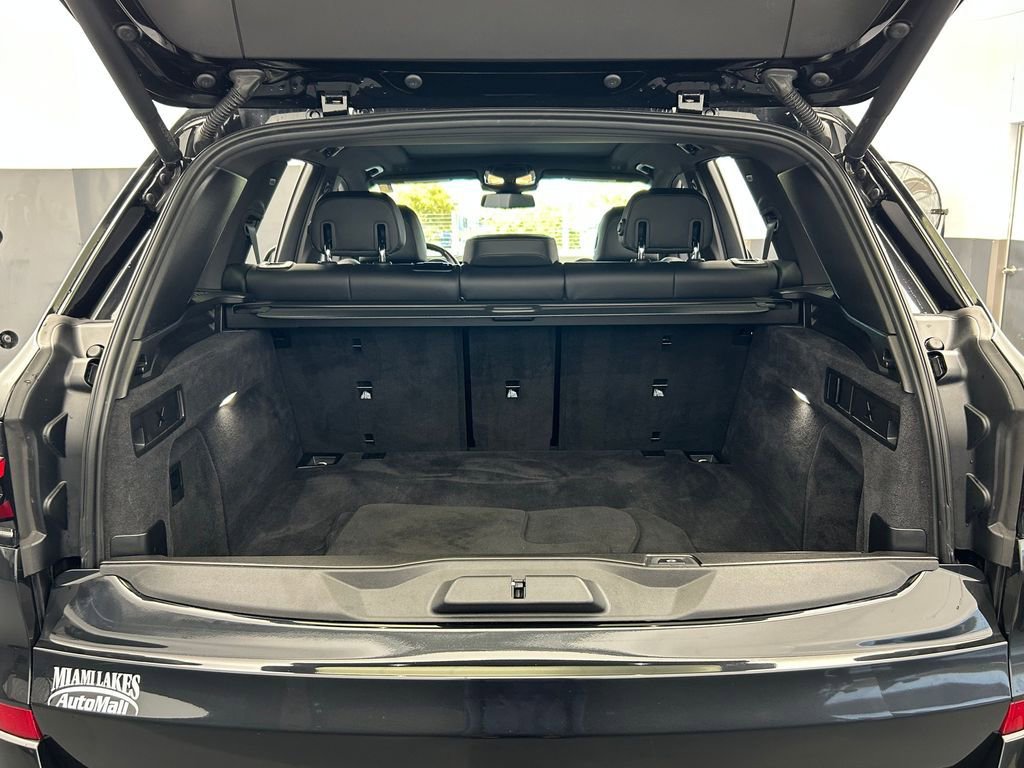 Used 2024 BMW X5 sDrive40i w/ M Sport Package image 38