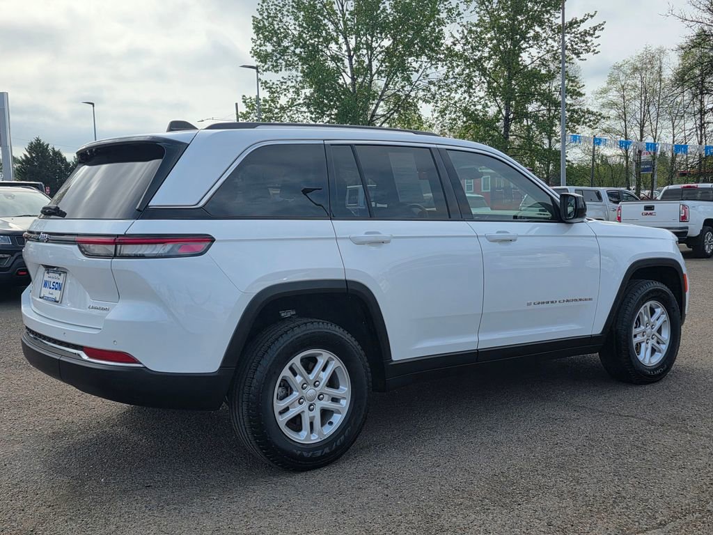 Used 2023 Jeep Grand Cherokee Laredo w/ Luxury Tech Group I image 31