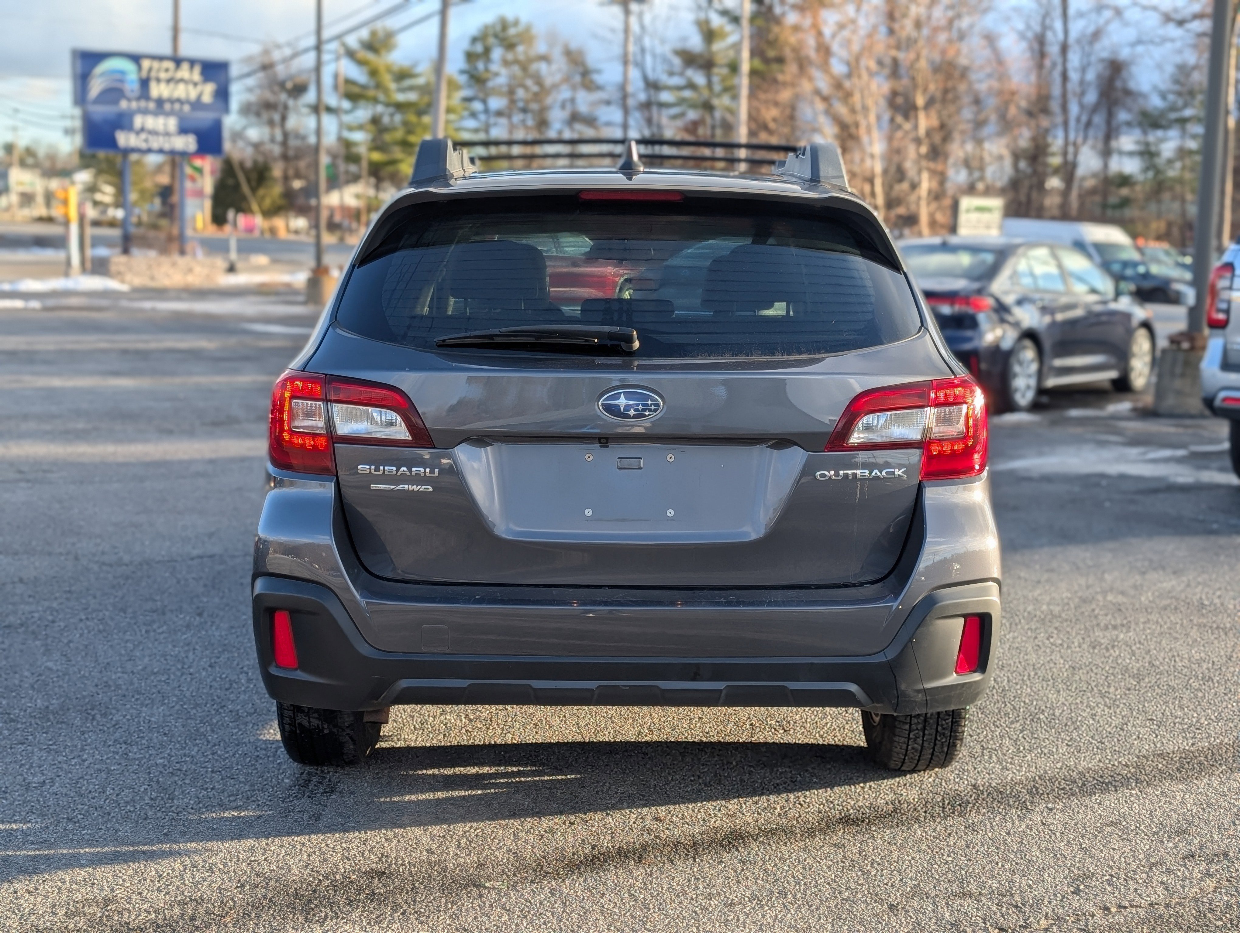 Used 2018 Subaru Outback 2.5i Premium image 9