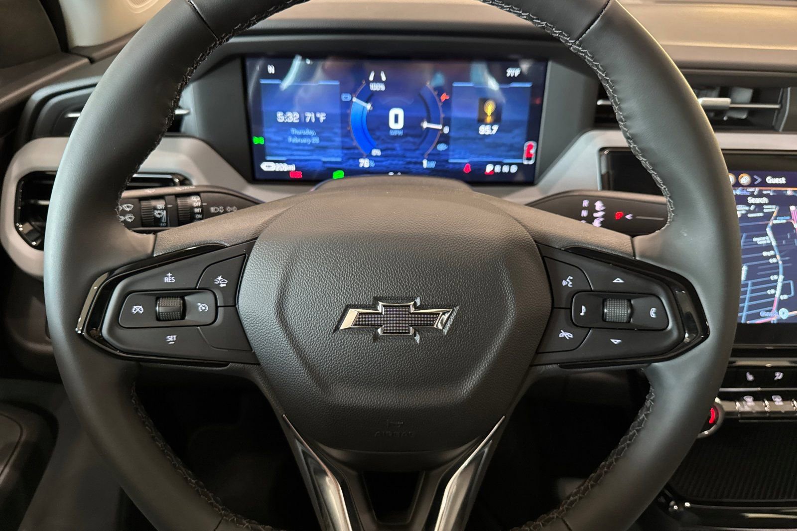 New 2027 Chevrolet Bolt LT w/ Comfort Package image 22