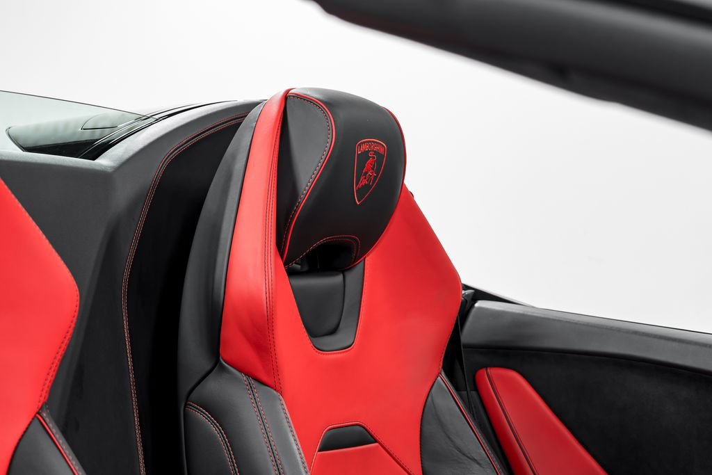Used 2023 Lamborghini Huracan EVO RWD image 31
