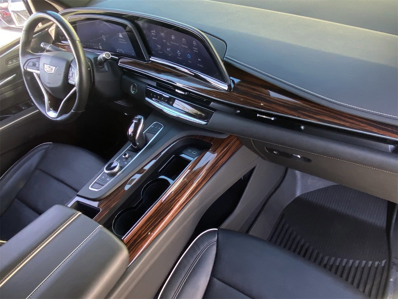 Certified 2021 Cadillac Escalade Premium Luxury w/ Driver Assist Tech Package image 13