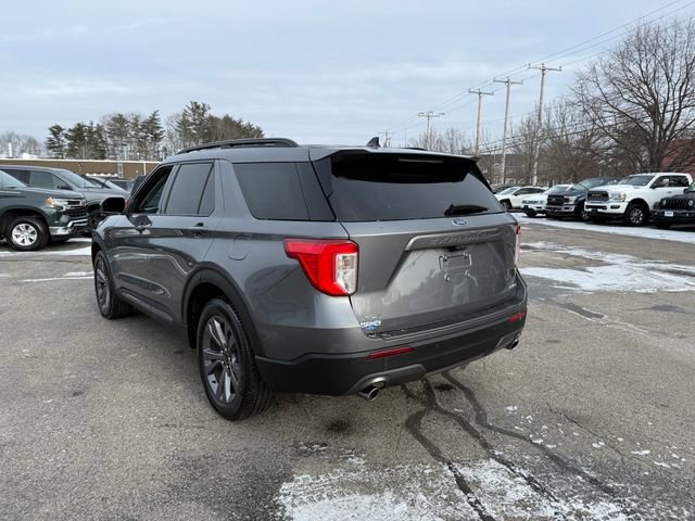 Used 2022 Ford Explorer XLT w/ Equipment Group 202A image 26