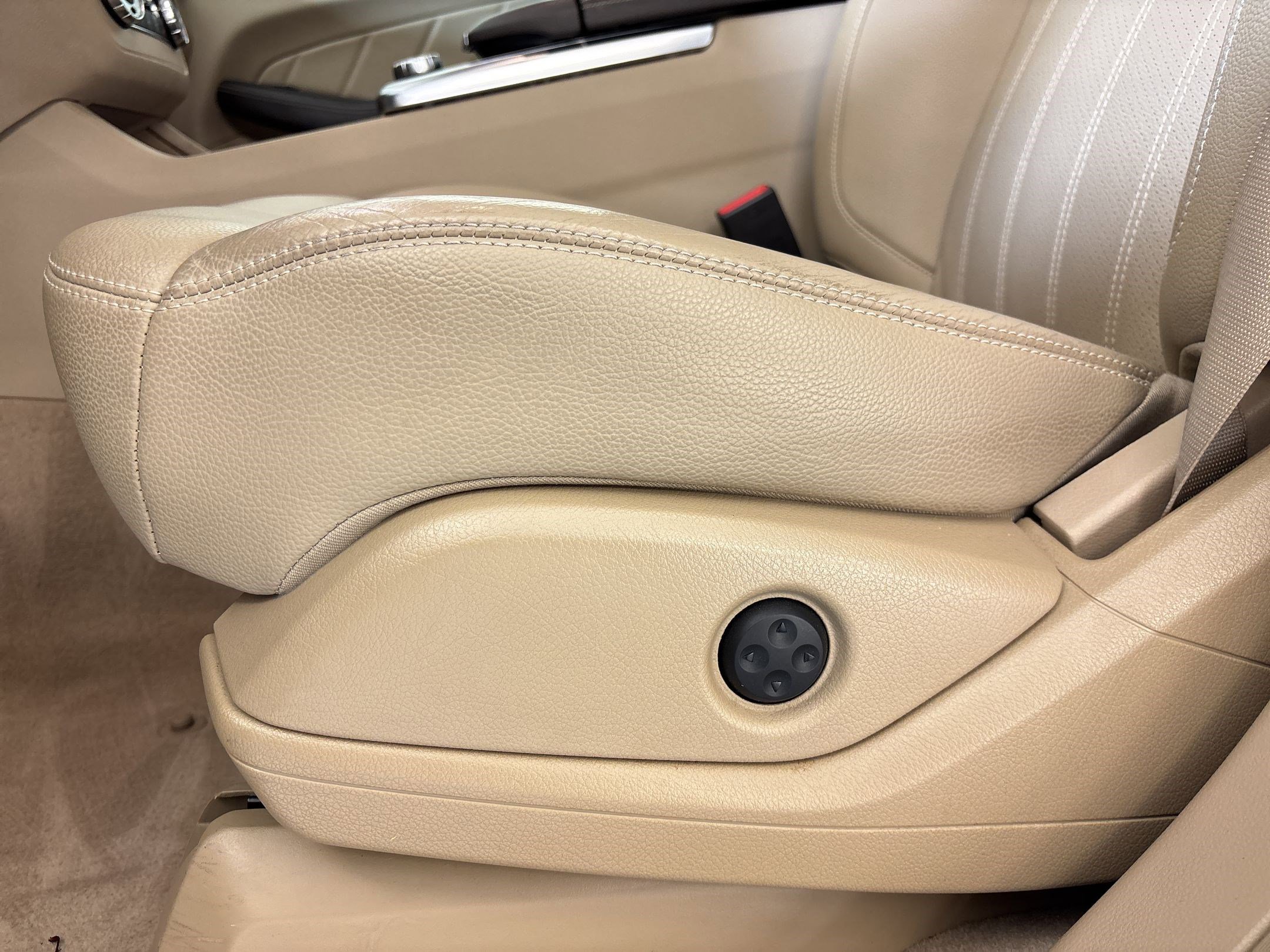 Used 2016 Mercedes-Benz GL 450 4MATIC image 13