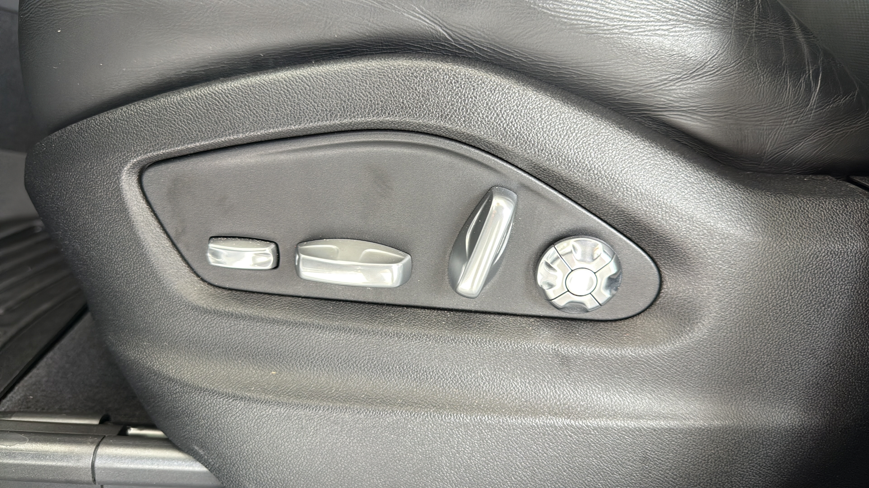 Used 2021 Porsche Cayenne S AWD/4WD image 14