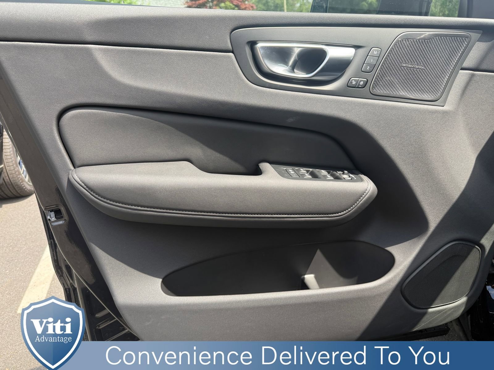 New 2026 Volvo XC60 T8 Ultra w/ Protection Package Premier image 11