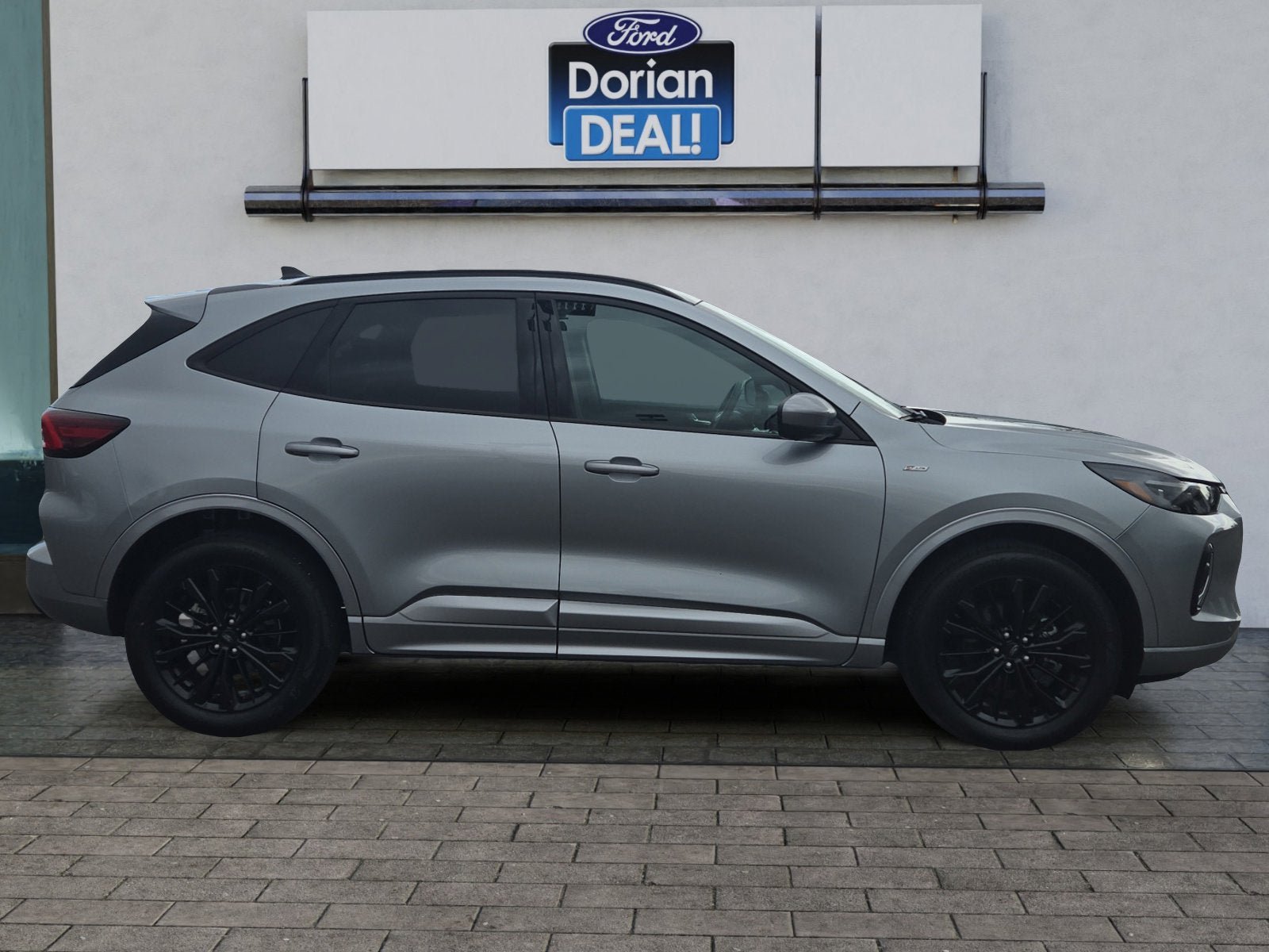 Certified 2023 Ford Escape ST-Line Elite AWD/4WD image 2