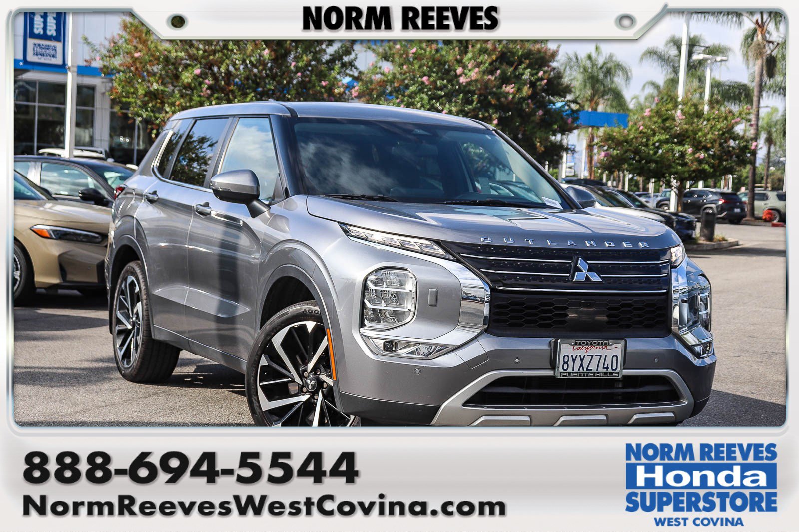 Used 2022 Mitsubishi Outlander SE AWD/4WD image 1