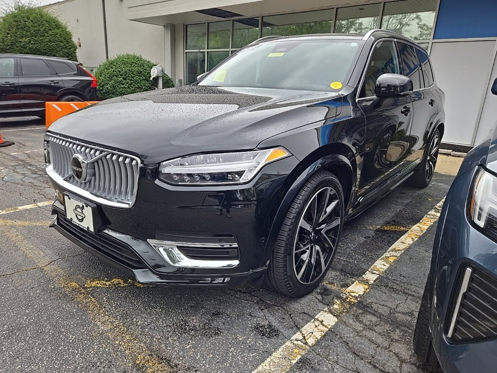 Certified 2024 Volvo XC90 B6 Ultimate w/ Protection Package AWD/4WD image 2