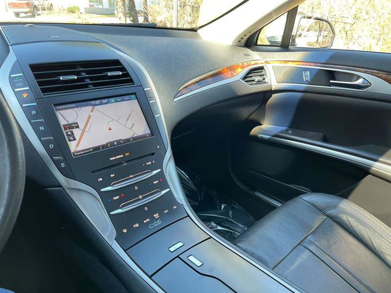 Used 2013 Lincoln MKZ image 68