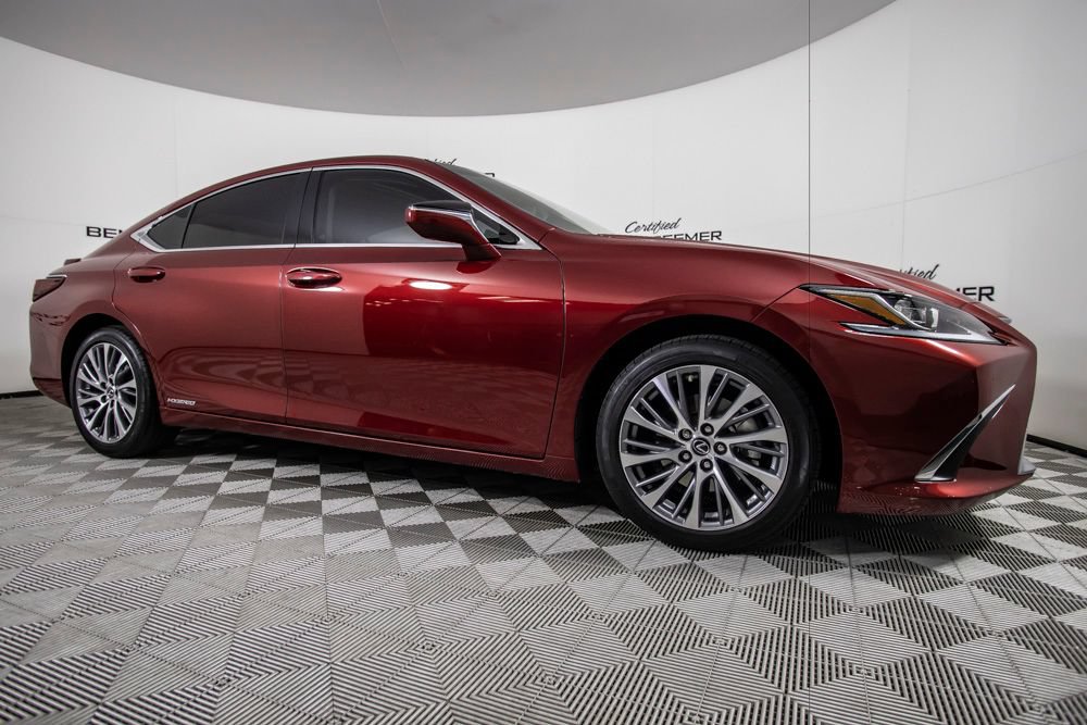 Used 2021 Lexus ES 300h w/ Premium Package FWD image 2