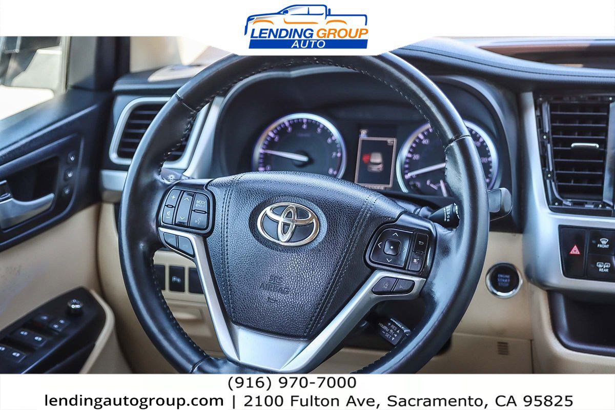 Used 2019 Toyota Highlander Limited image 13