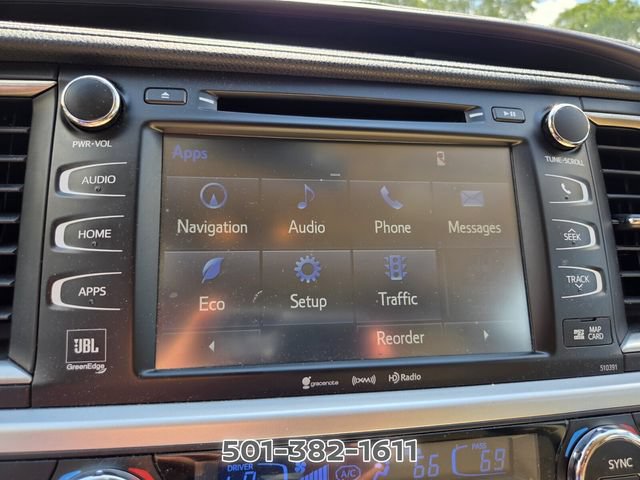 Used 2019 Toyota Highlander Limited Platinum FWD image 31