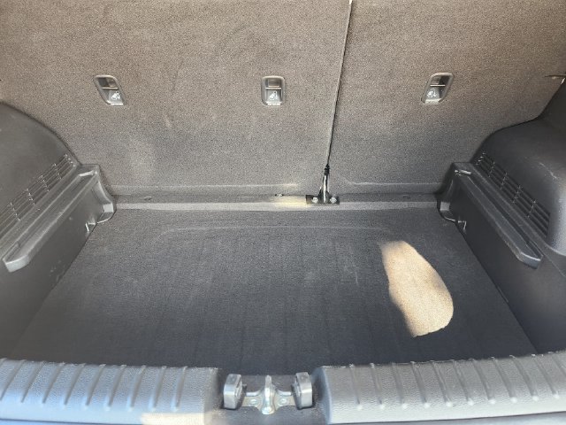 Used 2025 Kia Soul LX w/ LX Technology Package FWD image 32