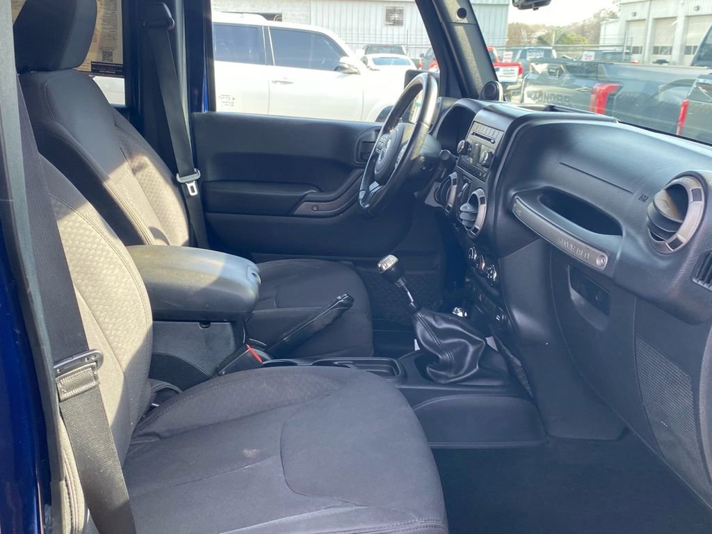 Used 2013 Jeep Wrangler Unlimited Sport image 18