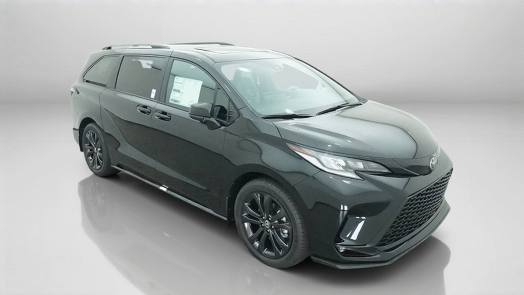 New 2026 Toyota Sienna XSE FWD image 5