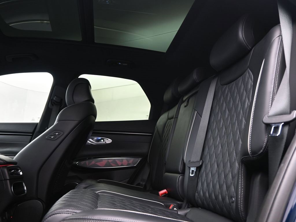 Used 2022 Genesis GV70 3.5T Sport w/ Sport Advanced Package image 14