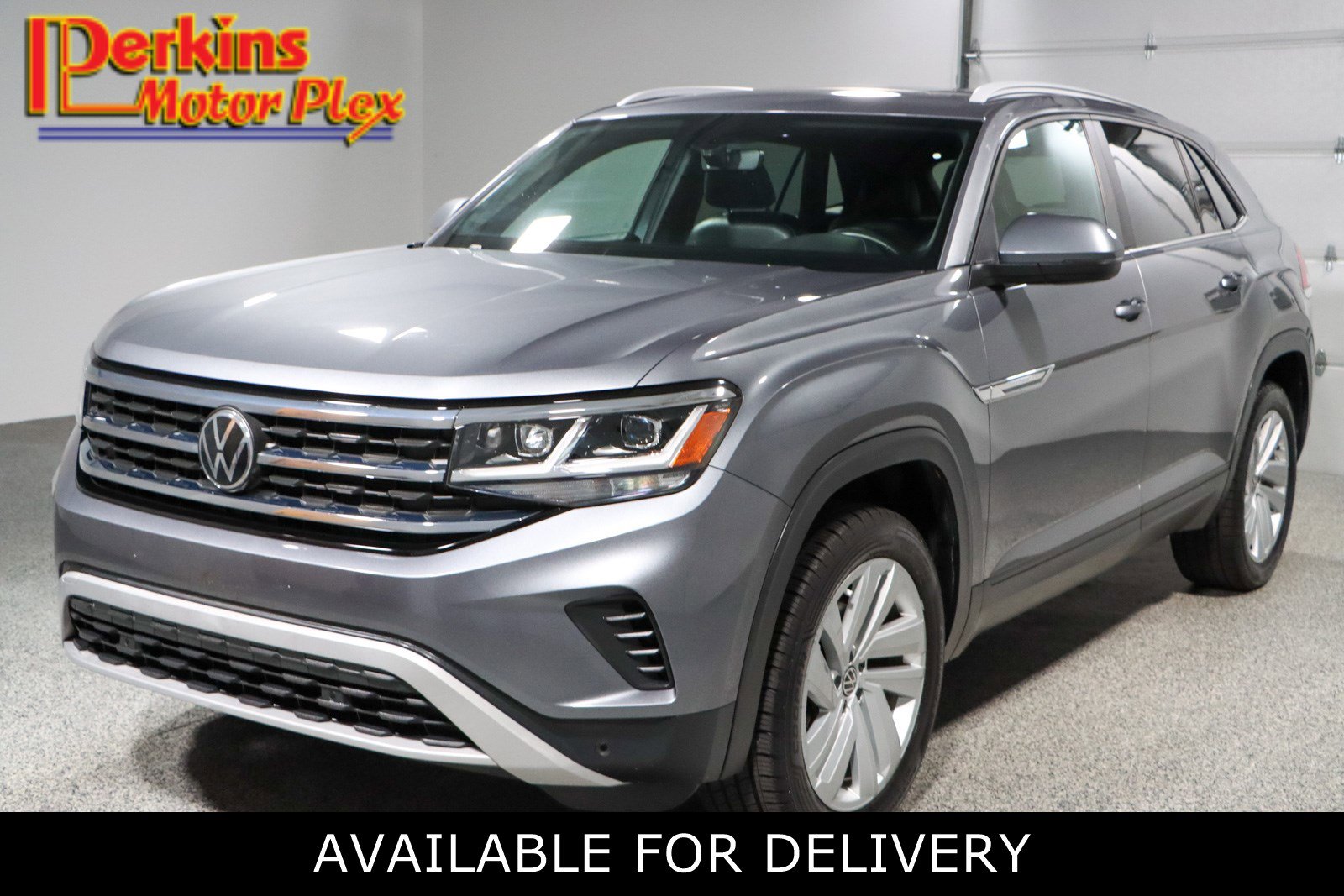 Used 2022 Volkswagen Atlas Cross Sport SE image 1