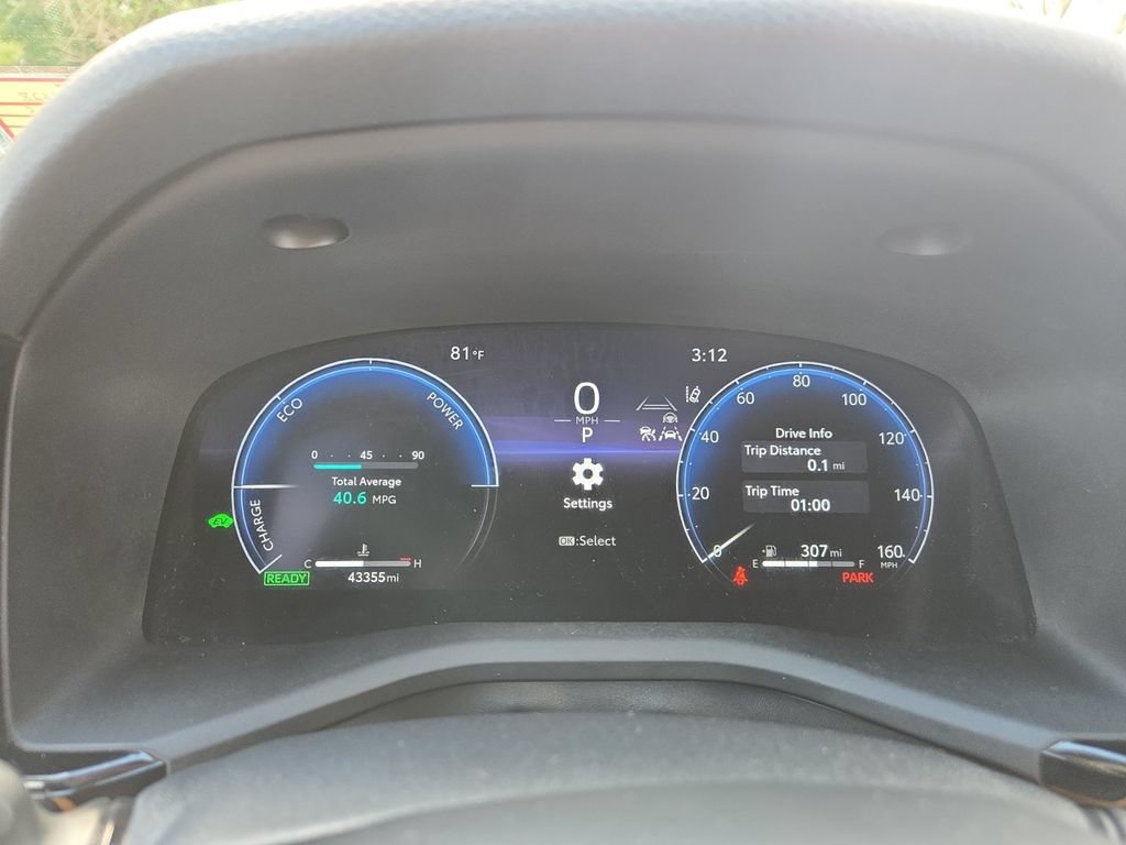 Used 2025 Toyota Camry XSE FWD image 18