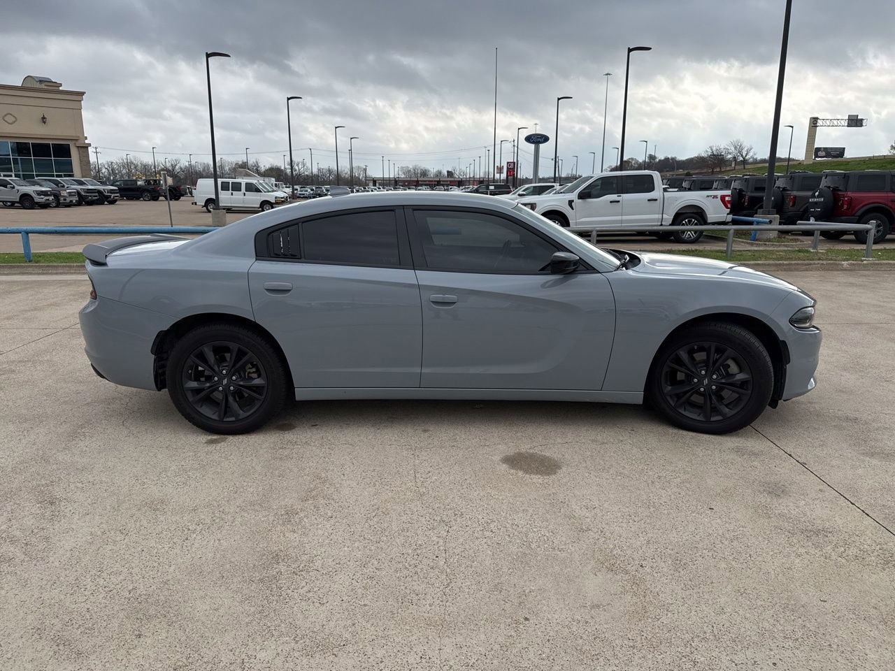 Used 2022 Dodge Charger SXT w/ Blacktop Package image 17