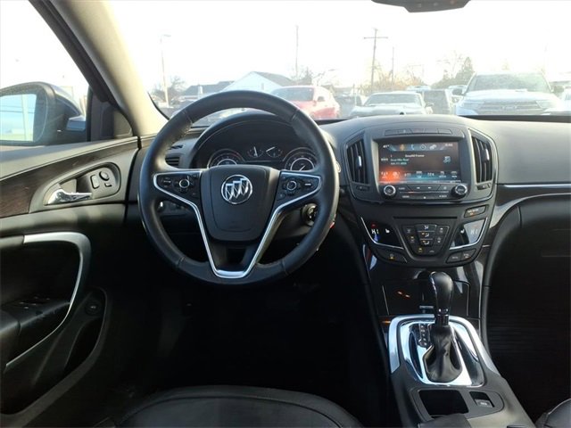 Used 2017 Buick Regal Sport Touring image 11