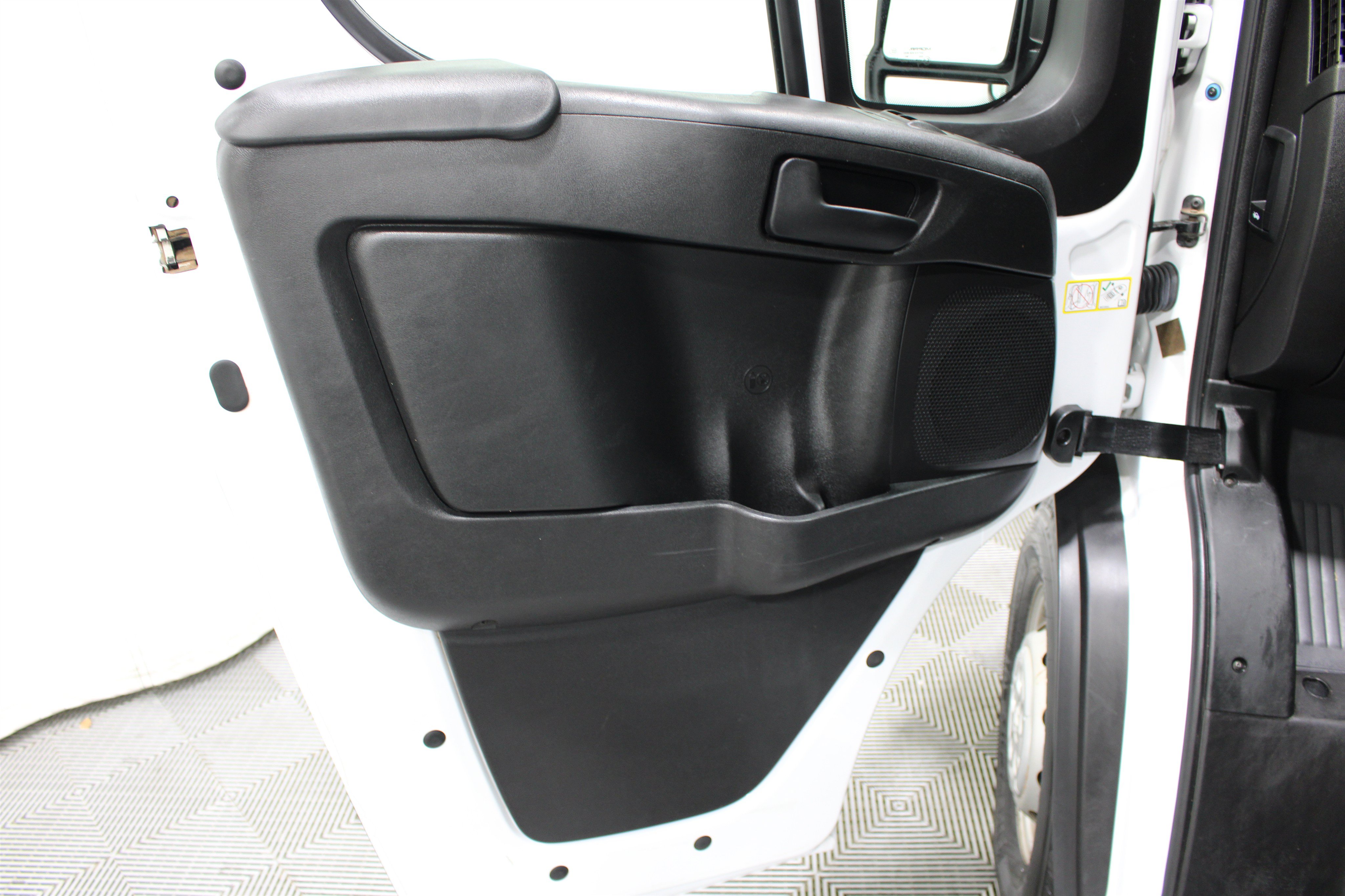Used 2025 RAM ProMaster 2500 w/ Convenience Group FWD image 5