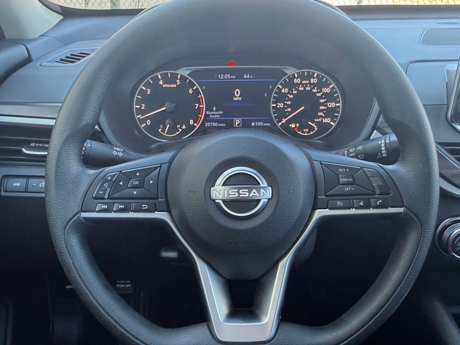Used 2025 Nissan Altima 2.5 SV FWD image 25