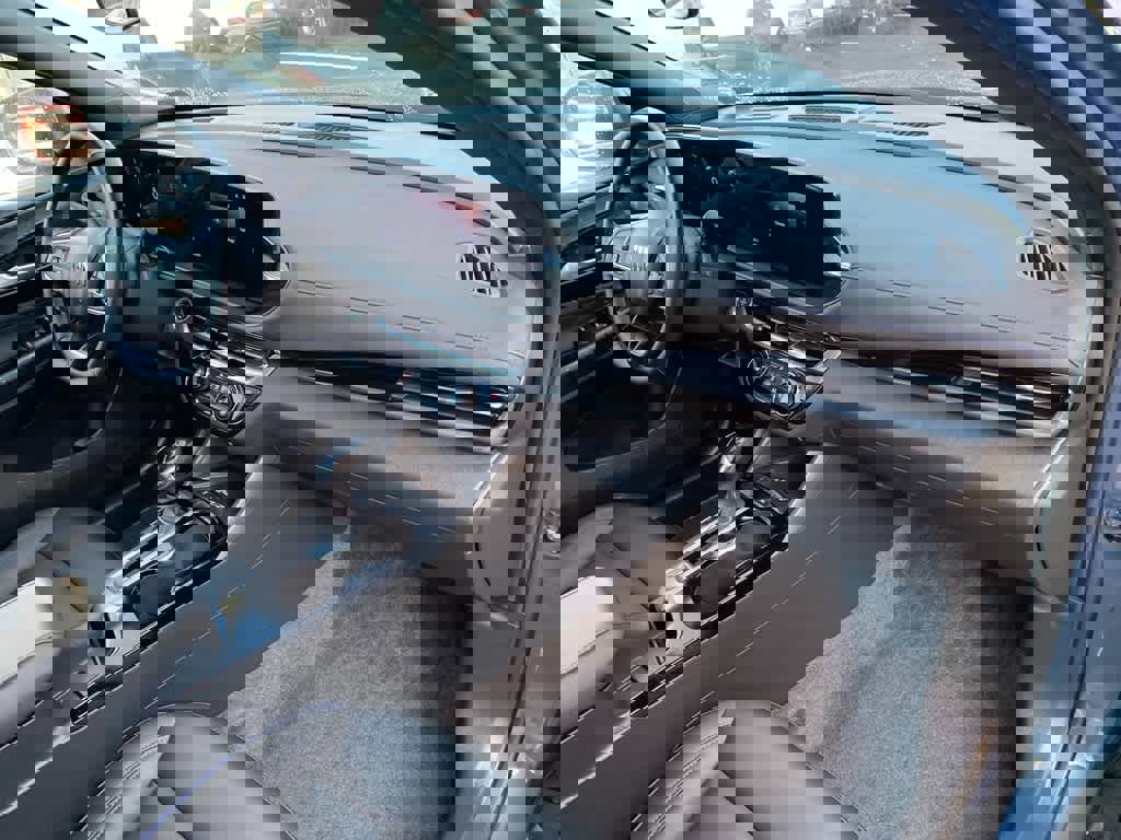 Used 2025 Buick Envista Sport Touring w/ Convenience I Package FWD image 21