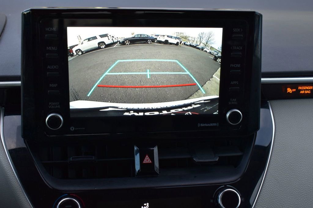 Used 2022 Toyota Corolla LE image 25