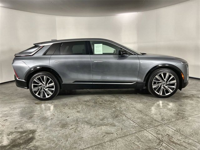 Used 2023 Cadillac Lyriq 2WD image 9