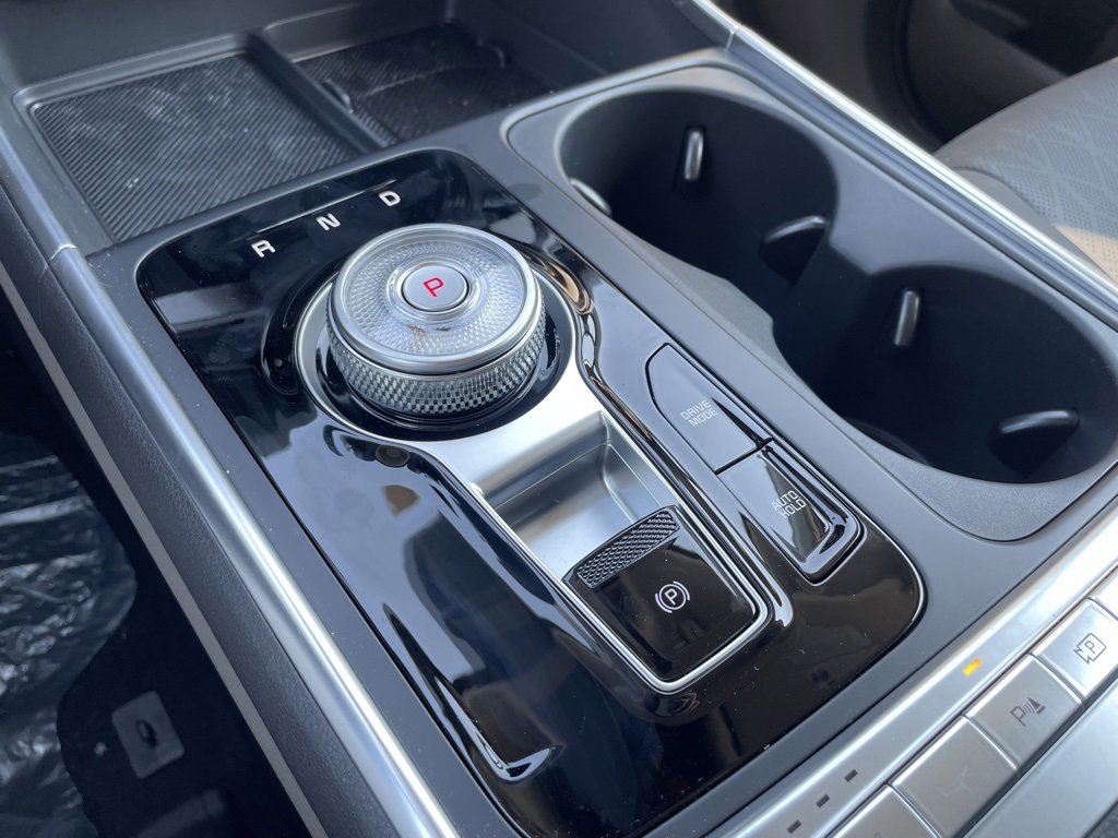 New 2026 Kia Carnival EX image 18
