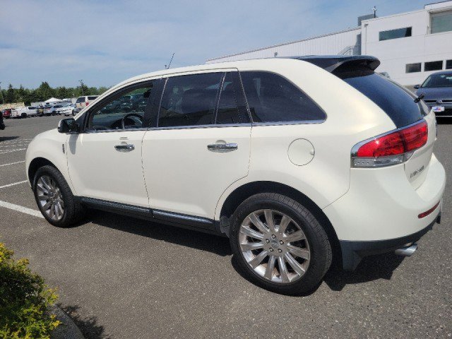 Used 2013 Lincoln MKX AWD image 3