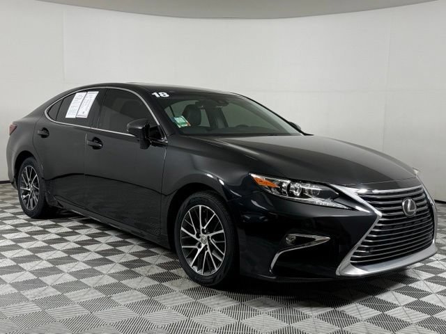 Used 2018 Lexus ES 350 w/ Luxury Package w/Wood Trim FWD image 10