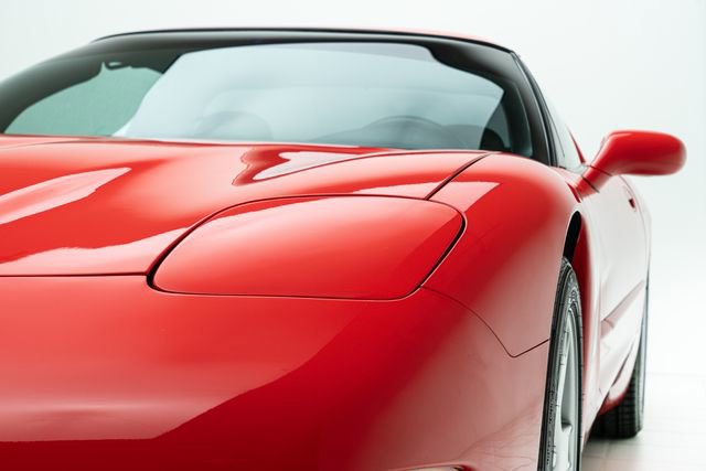 Used 1999 Chevrolet Corvette Coupe w/ Performance Handling Pkg image 11