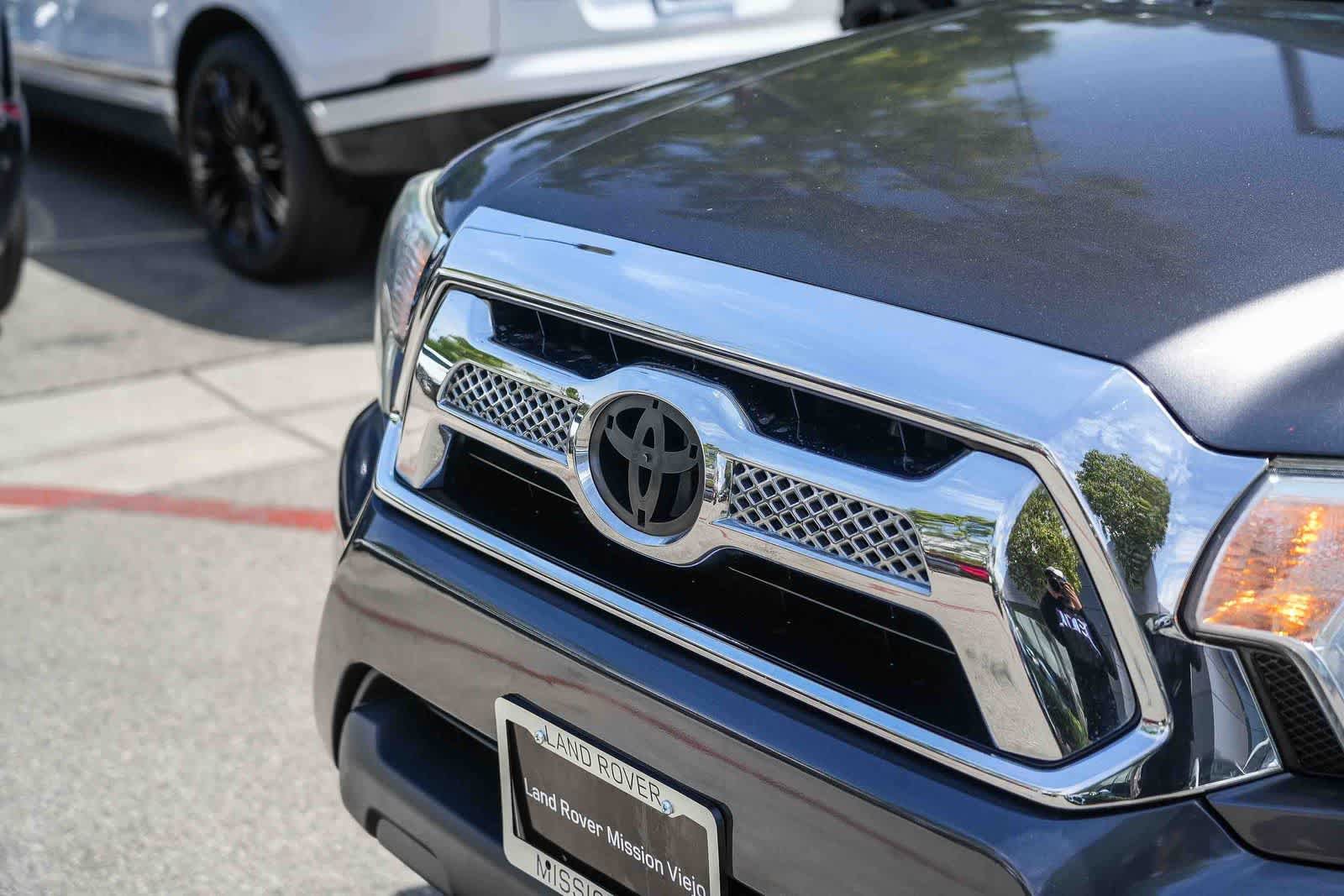 Used 2015 Toyota Tacoma PreRunner w/ SR5 Package RWD image 8