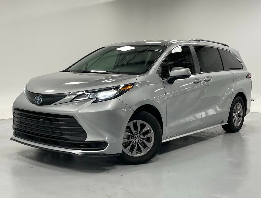 Used 2023 Toyota Sienna LE