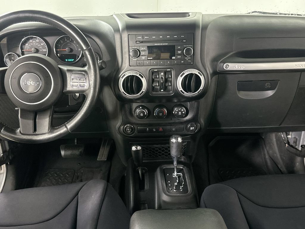 Used 2015 Jeep Wrangler Unlimited Rubicon AWD/4WD image 19