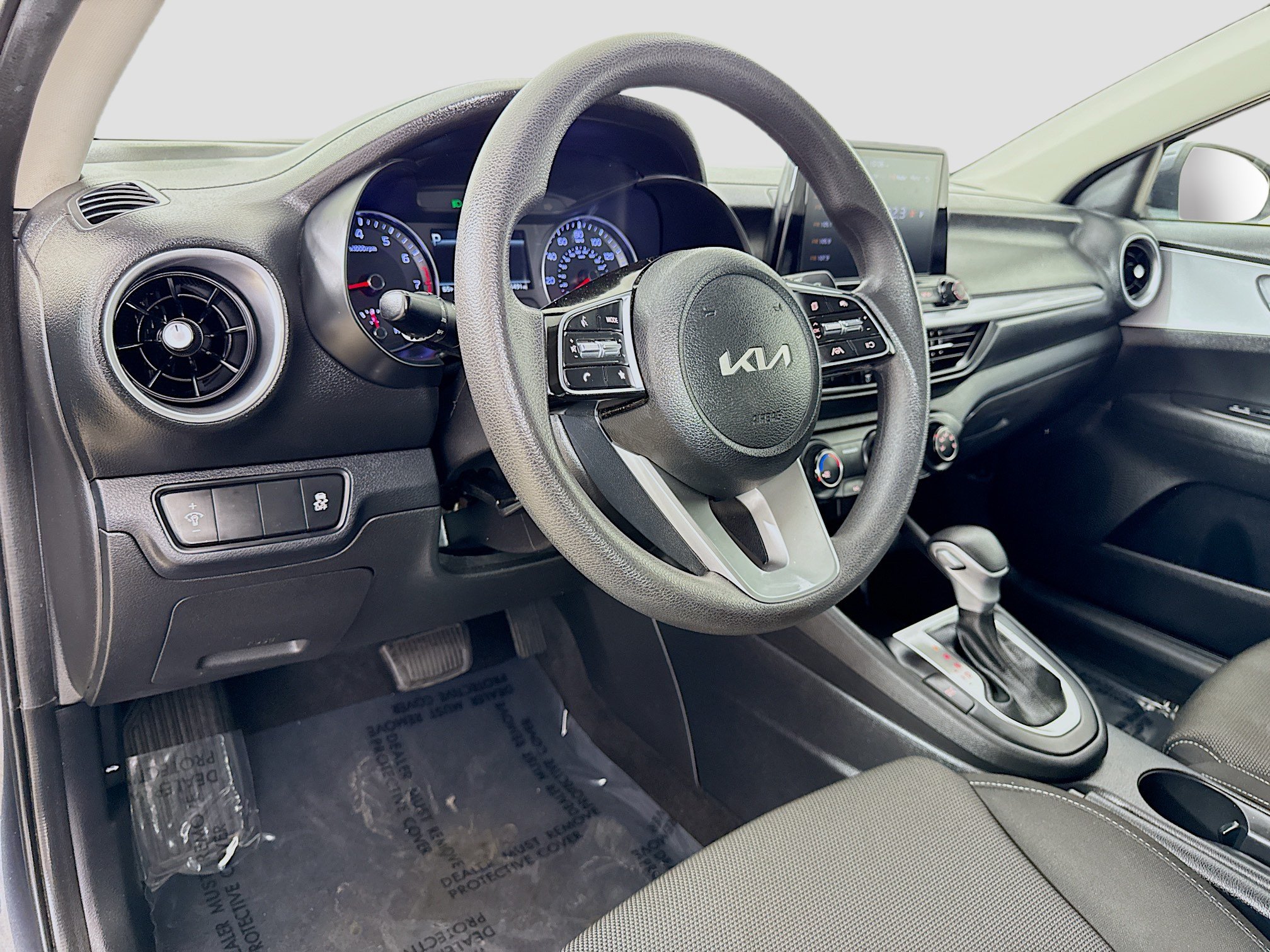 Used 2023 Kia Forte LXS FWD image 9