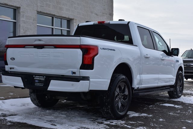 Used 2024 Ford F150 Lightning Lariat image 11
