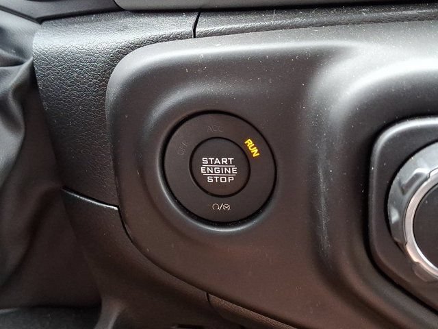 Certified 2023 Jeep Gladiator Sport AWD/4WD image 27