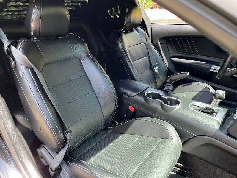 Used 2018 Ford Mustang GT Premium RWD image 37