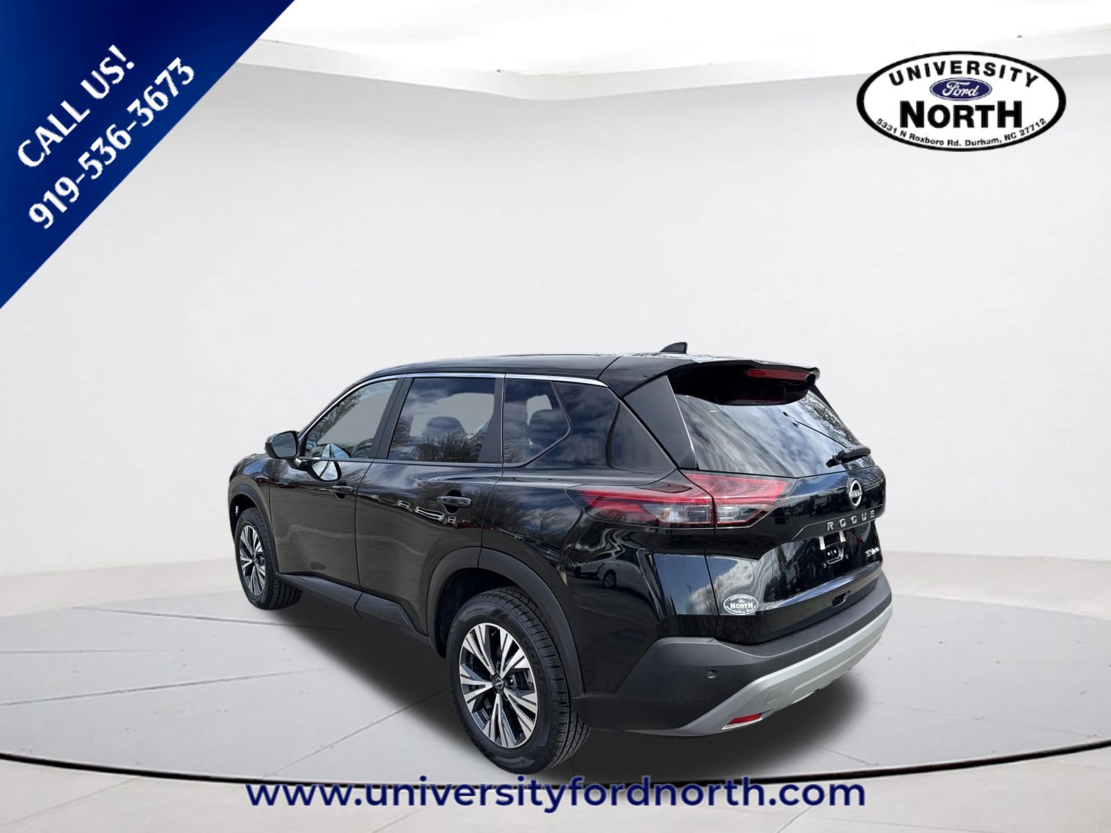 Used 2023 Nissan Rogue SV image 5