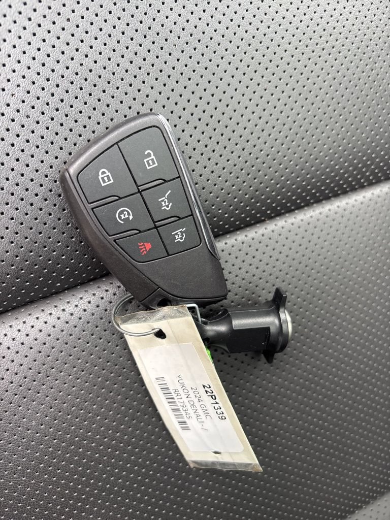 Used 2024 GMC Yukon Denali AWD/4WD image 24