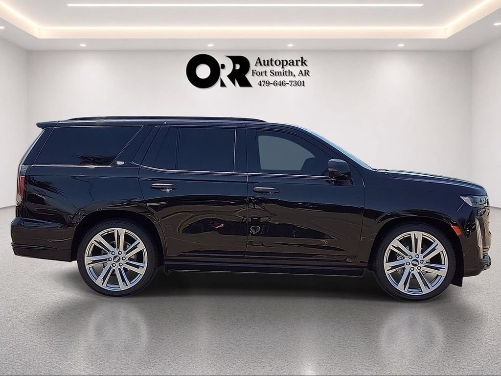 Used 2022 Cadillac Escalade Sport Platinum w/ Heavy-Duty Trailer Package AWD/4WD image 6