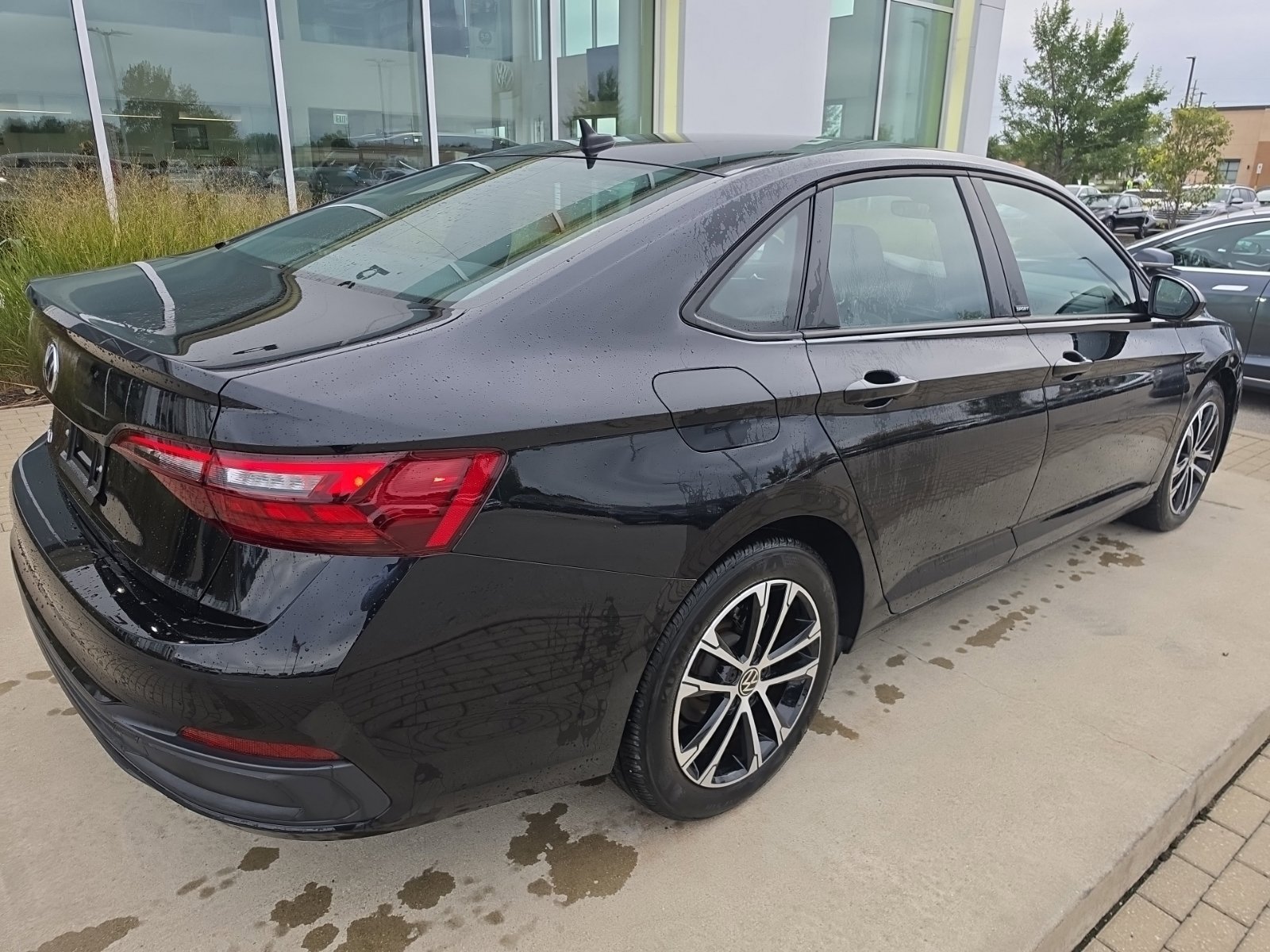 Certified 2024 Volkswagen Jetta Sport FWD image 7