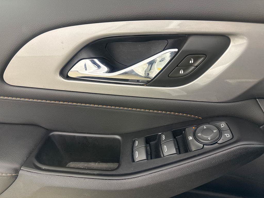 Used 2020 Chevrolet Traverse RS FWD image 24