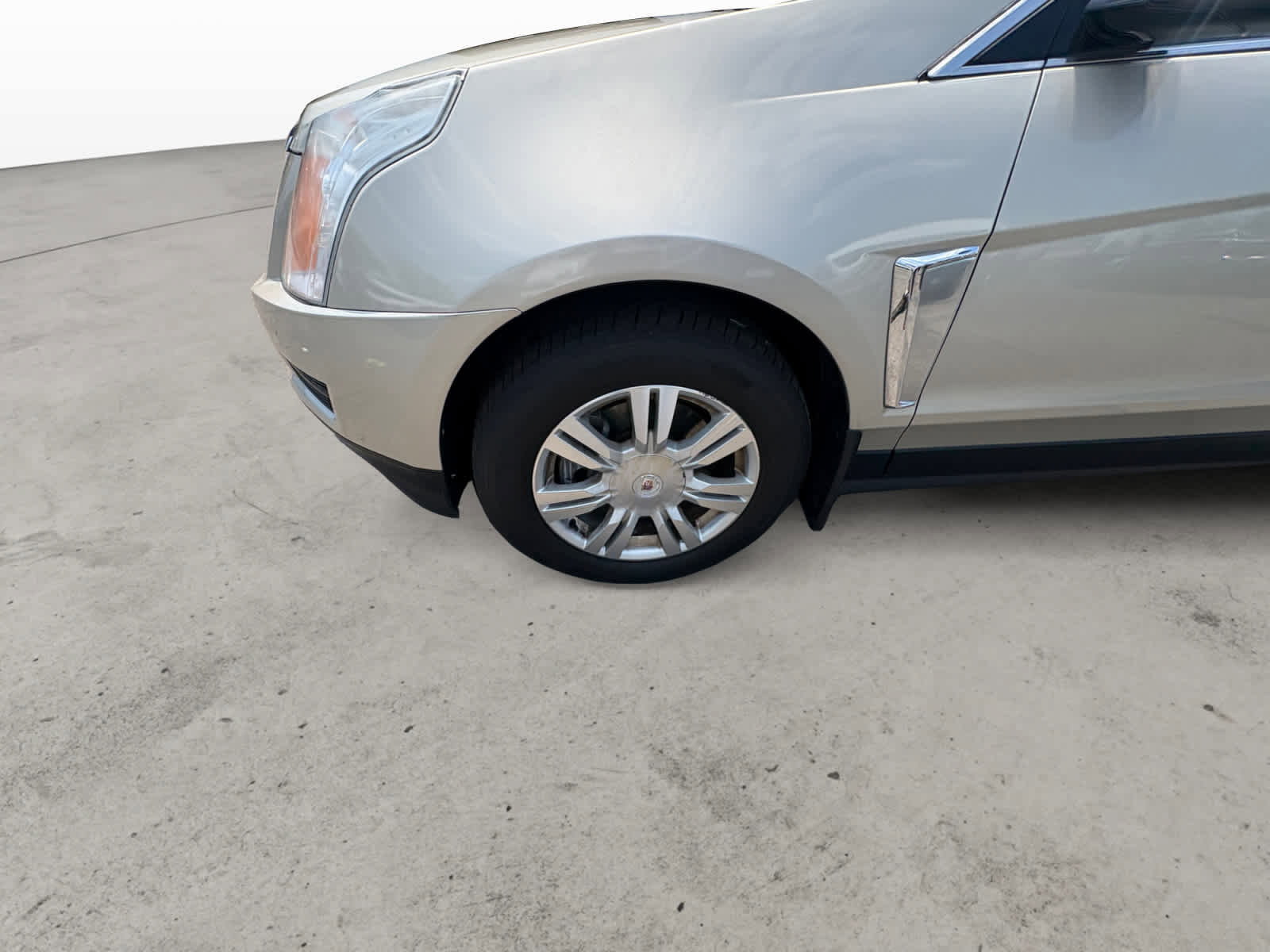 Used 2015 Cadillac SRX Luxury w/ Driver Awareness Package AWD/4WD image 10