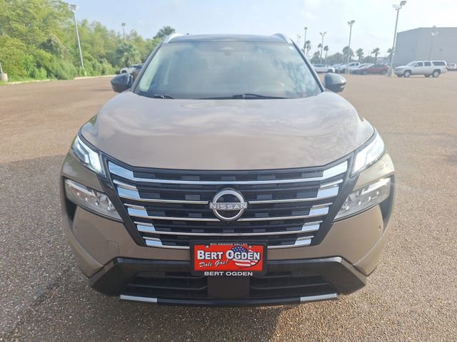 Certified 2024 Nissan Rogue Platinum FWD image 17